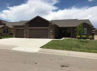 318 Kirkland Ln, Johnstown, CO 80534