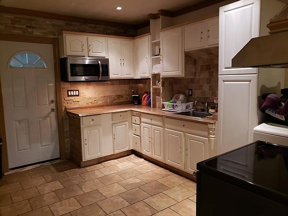 4th image of 178-180 Blossom St