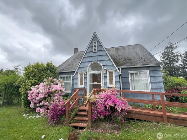 2520 64th Avenue NE, Tacoma, WA 98422