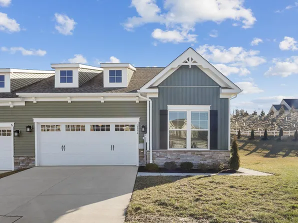 2896 Town View Cir, New Windsor, MD 21776