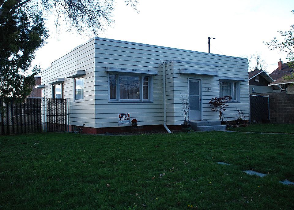 1st image of 216 W Birch St