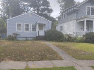 30 Linden St, Fords, NJ 08863