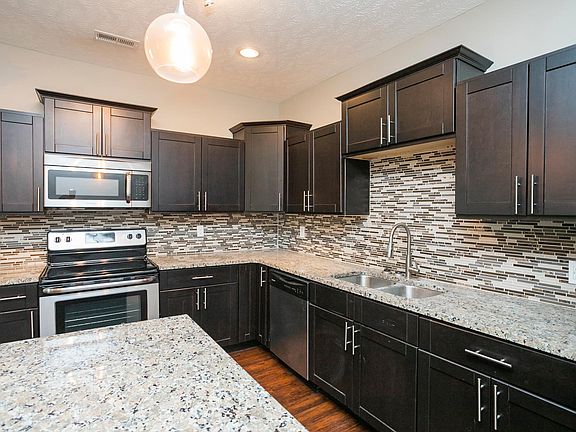 Ample cabinet space