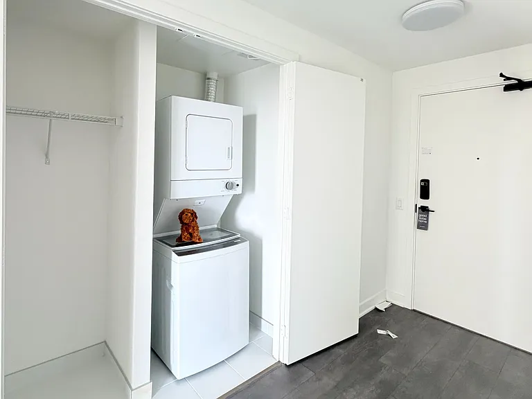 1185 Dupont St #2101 — Photo 21