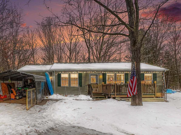 2738 Lakeshore Dr, Gladwin, MI 48624