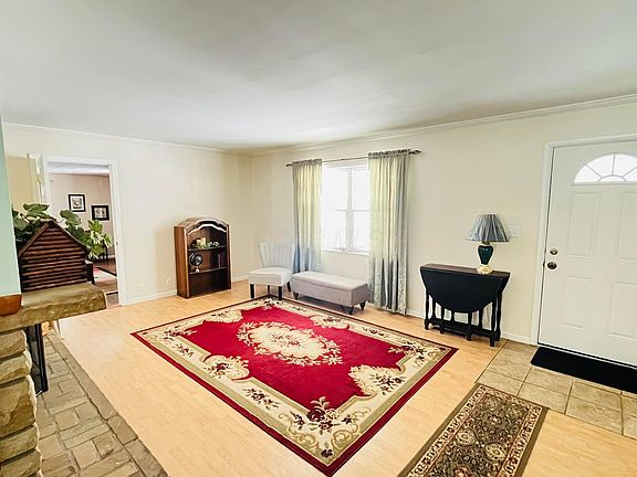 5th image of 1077 Woodlawn Ave