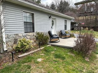 105 Fox Trl, Blue Ridge, GA 30513