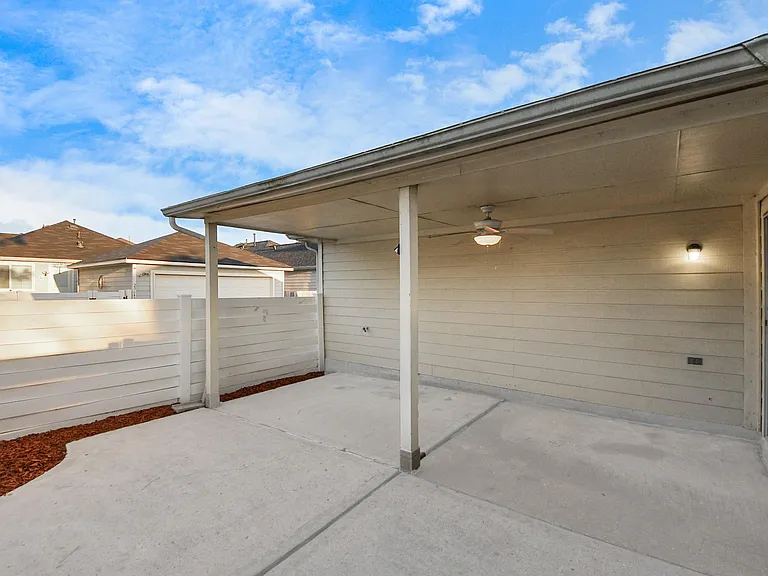 20641 Patriot Park Ln — Photo 31