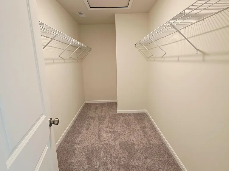 11144 Castlebrook Dr — Photo 24