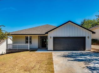 127 Mokalau Dr, Bastrop, TX 78602