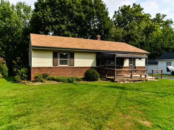 17 E Kendig Rd, Willow Street, PA 17584