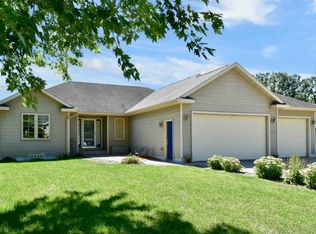 8800 Rollin Sunset Dr, Winona, MN 55987