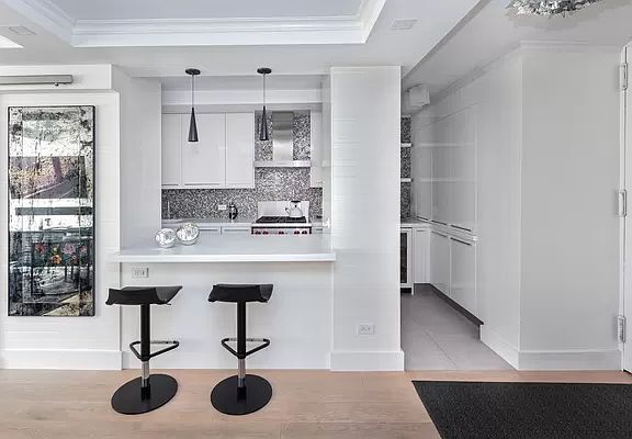 4th image of 420 E 51st St APT 3J