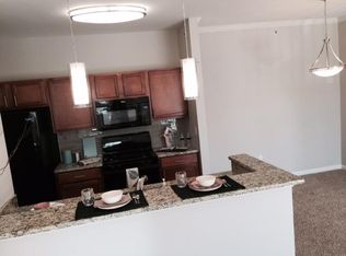 3125 Longwood Ln APT 201, Aurora, IL 60502