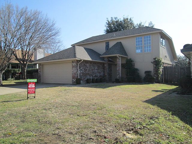 1st image of 4820 Woodstock Dr