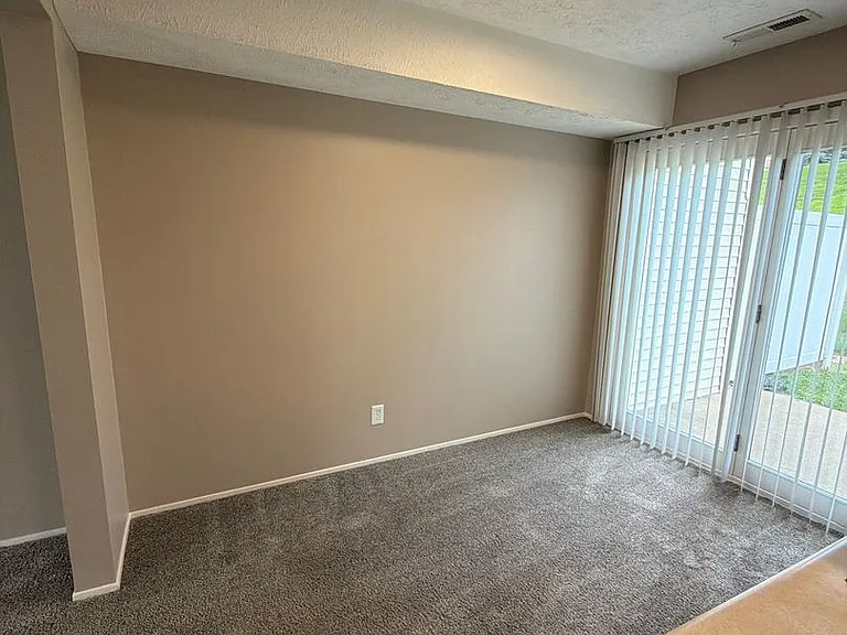 Southdale Square Apartments — Photo 122