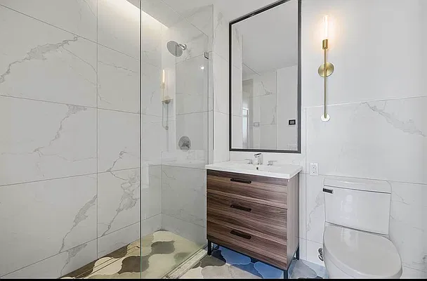 Bathroom, photo 1