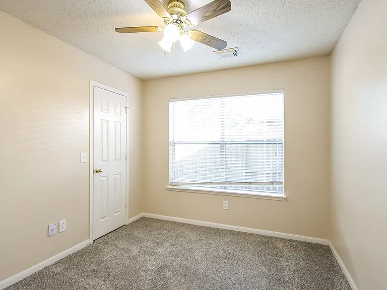 7131 Maple Walk Dr — Photo 13