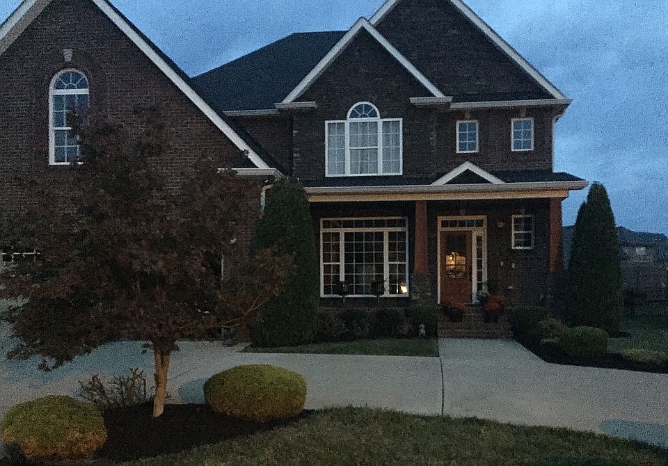 1st image of 1065 Willow Cir