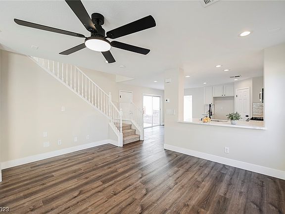 3rd image of 675 Magrath St