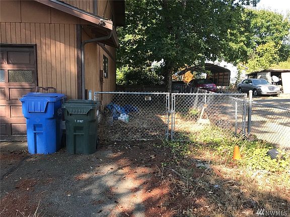 2nd image of 319 117th St S