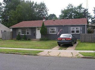 24 Cambridge Rd, Edison, NJ 08817