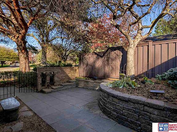 3rd image of 2609 Bishop Ln