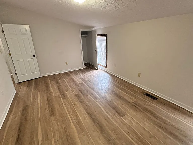1775 Milledge Ave #15 — Photo 4