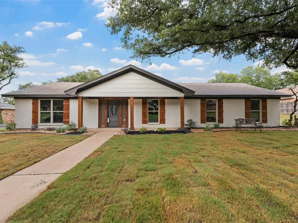 809 Ivy Ann Dr, Woodway, TX 76712