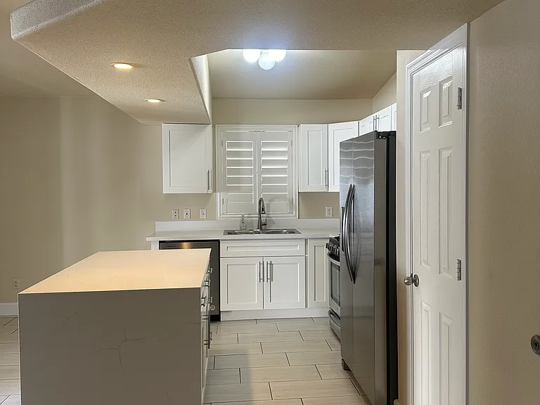1042 Whispering Birch Ave — Photo 12