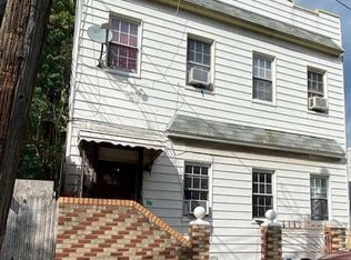 80-13 59th St, Ridgewood, NY 11385