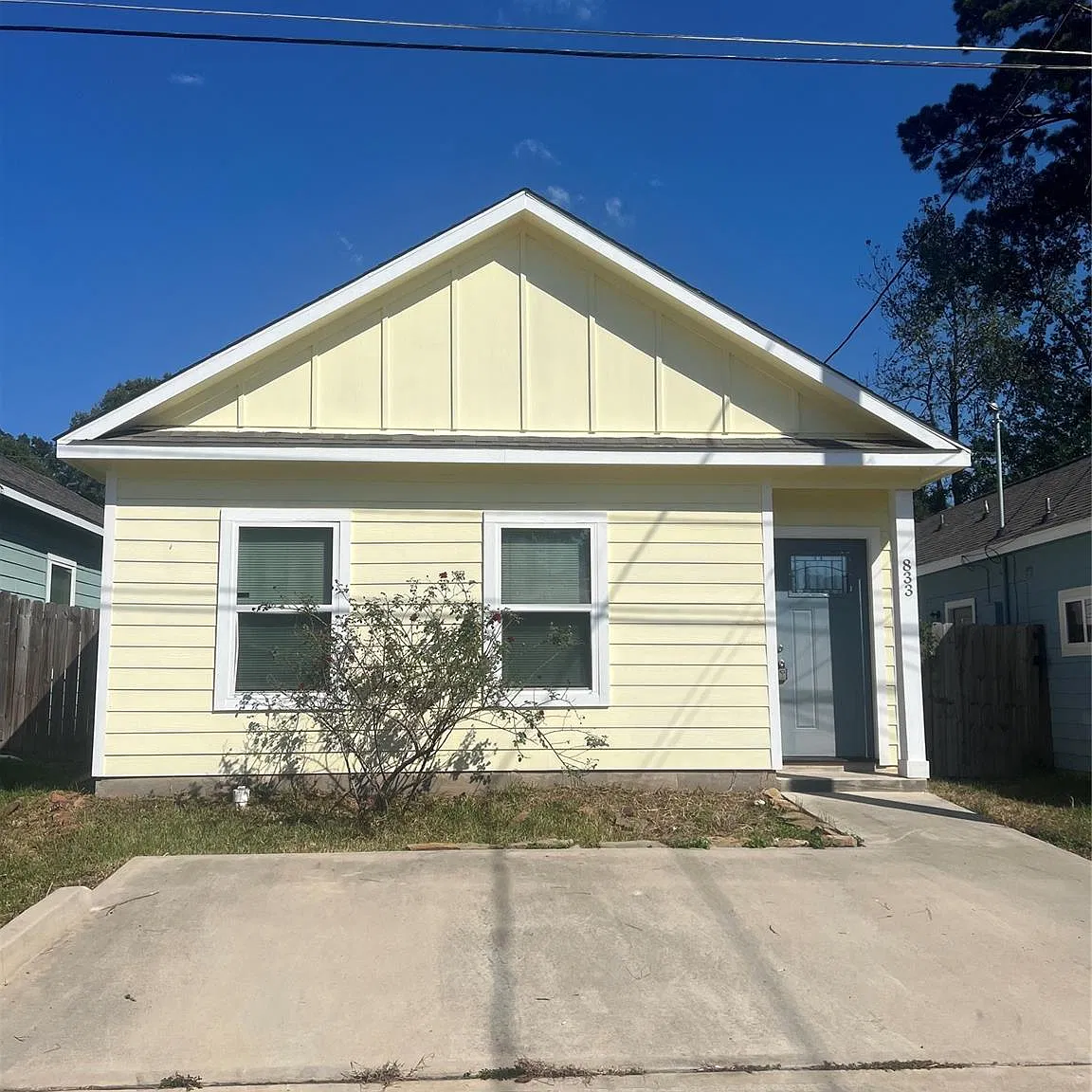 3 bed, 2.0 bath, 1084 sqft, $1,275 — Photo 1