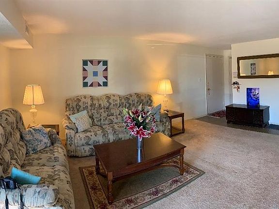 5th image of 9521 Sunrise Blvd Unit J2