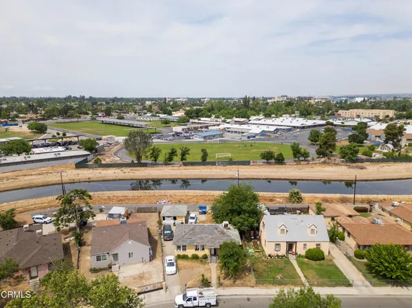 213 T St, Bakersfield, CA 93304