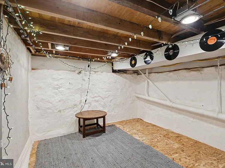 2663 Martha St — Photo 24