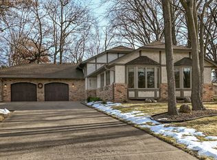 8141 Lea Rd, Bloomington, MN 55438