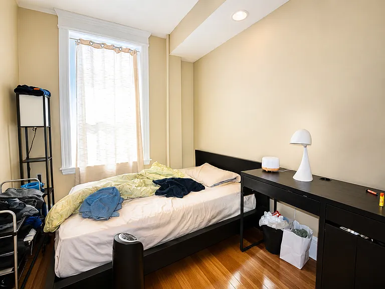 10 Strathmore Rd #1 — Photo 6