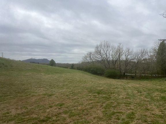 3rd image of 5315 Hendrix Rd #624