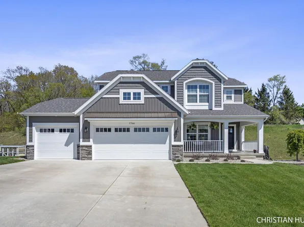 1766 Solitude Dr NE, Grand Rapids, MI 49525