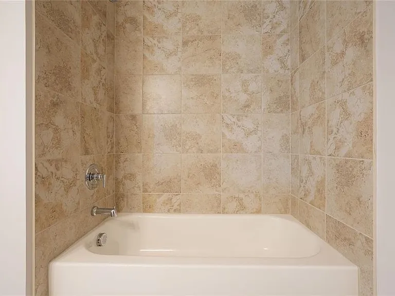 4240 Hickory Pine Aly — Photo 18