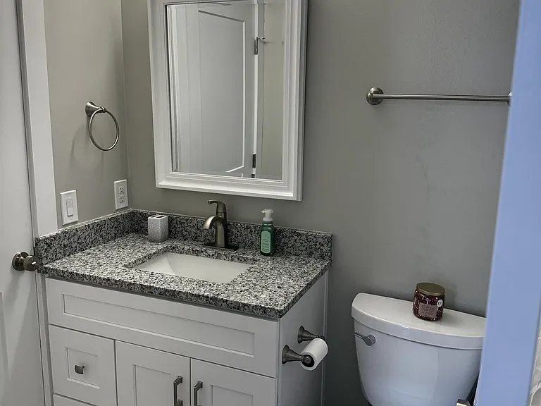 2701 Selwyn Ave #I — Photo 9