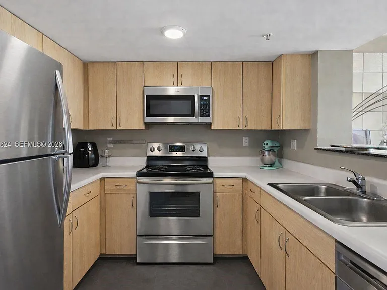 3000 Coral Way #416 — Photo 7
