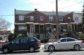 2nd image of 422 Gravesend Neck Rd