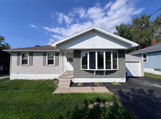 136 Burmon Dr, Orchard Park, NY 14127