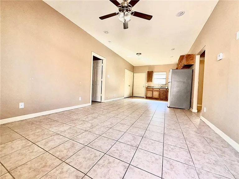 2703 E Garfield Ave #A — Photo 6