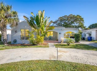 15825 1st St E, Redington Beach, FL 33708