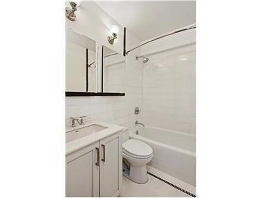 Rented by Douglas Elliman | media 17