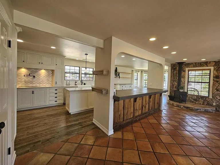 22530 Rolling Meadows Dr — Photo 28