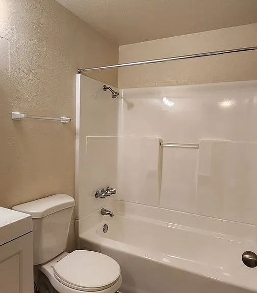 297-Davis St — Photo 16