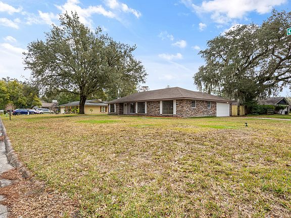4th image of 2780 Connie Cir